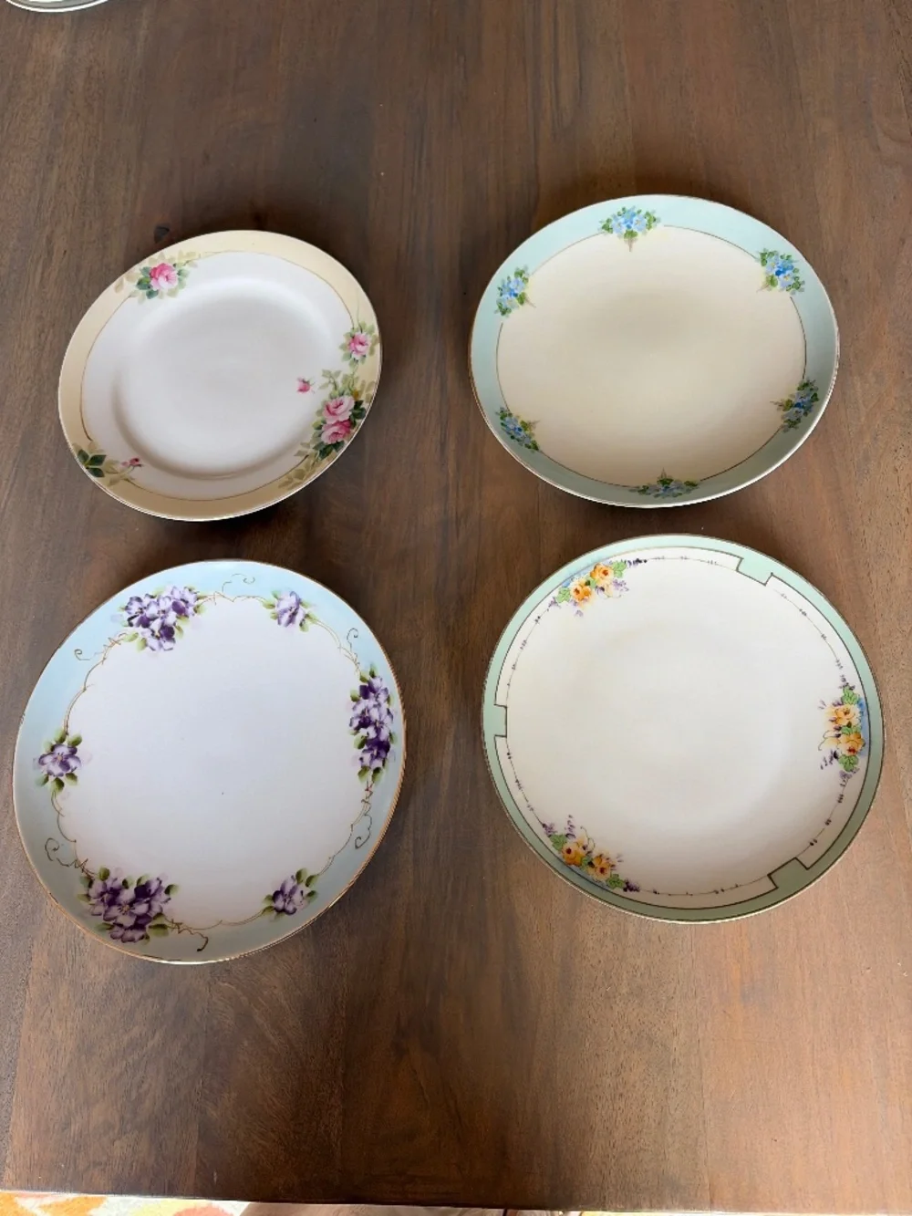 Mismatched  china 4-8 inch plates